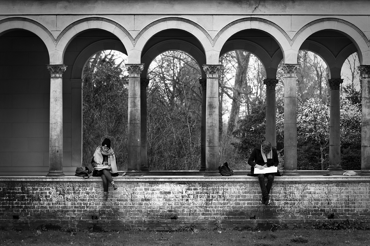 Los jardines de Sanssouci (Potsdam), acogen a artistas que retratan la arquitectura de sus templos de culto.