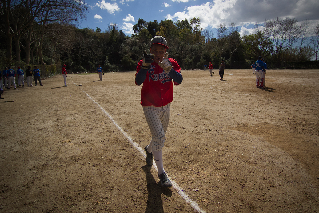 Jason celebra uno de los tantos realizados.