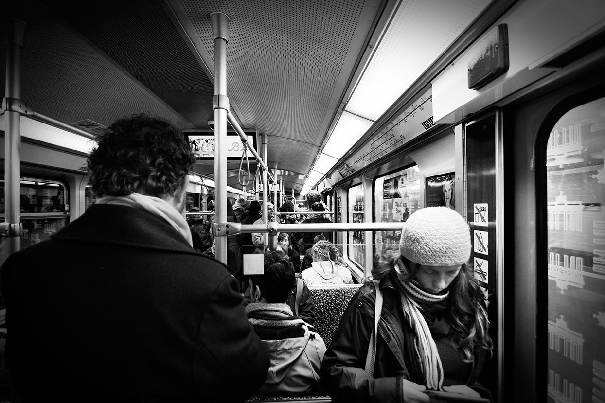 Los S-Bahn y los U-Bahn son los transportes más utilizados para moverse por Berlín. Las horas punta son insufribles.