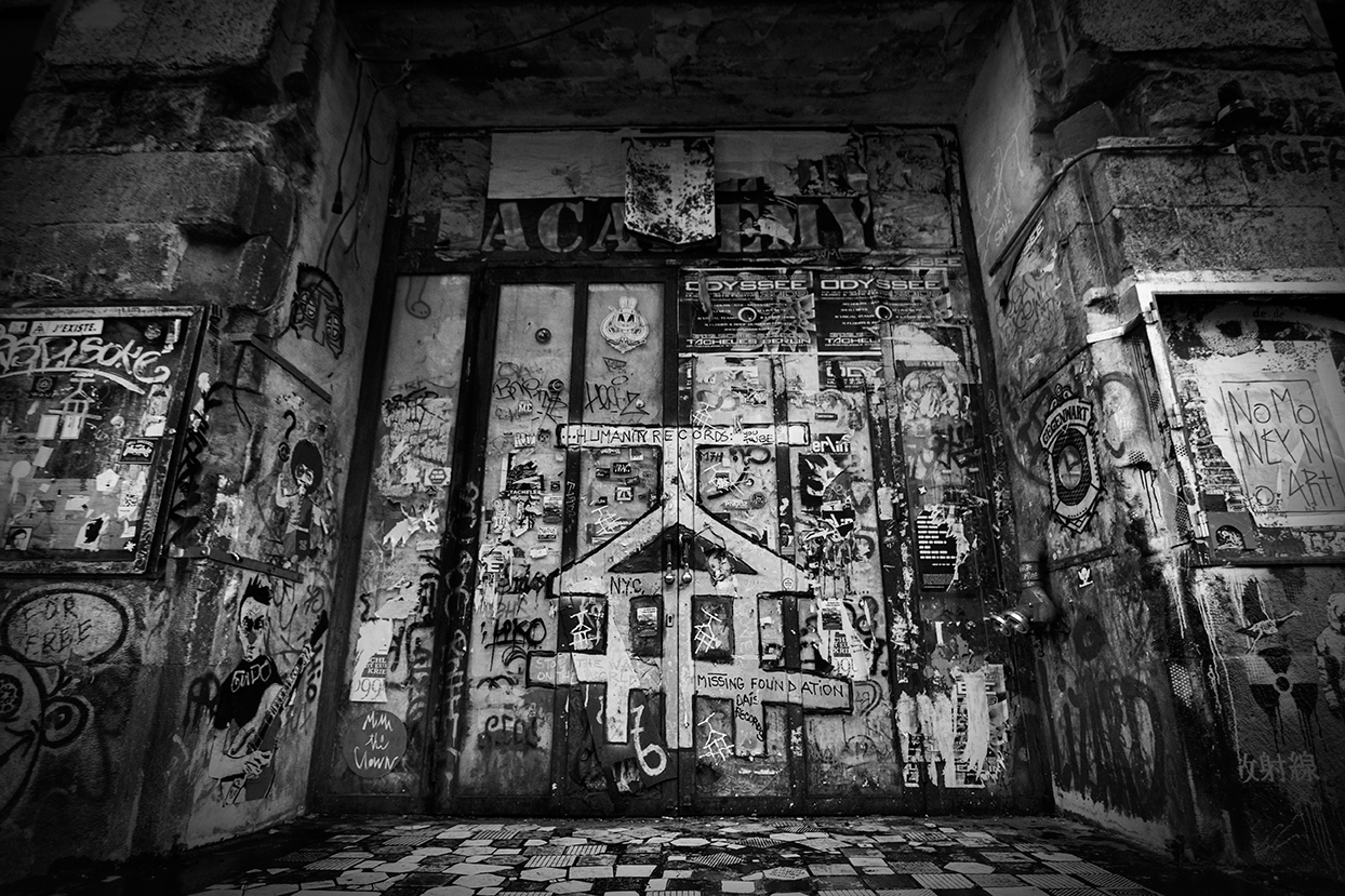 Tacheles fue una de las mayores casas okupas y centro cultural alternativo de toda Europa hasta su cierre, a finales de 2011.